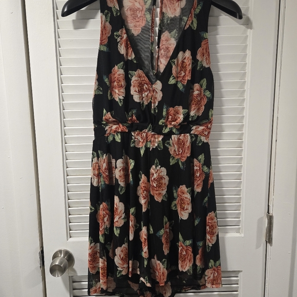 GUESS Romper - Picture 3 of 4